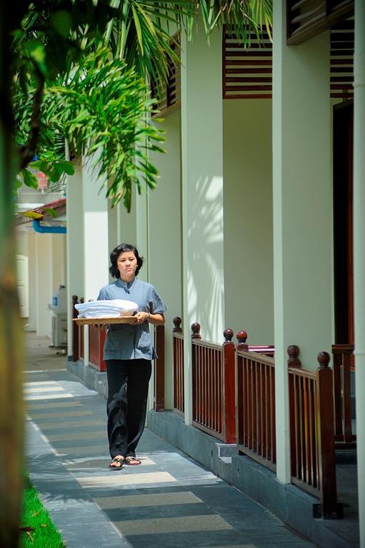 Royal Golden View Hotel Янгон Экстерьер фото
