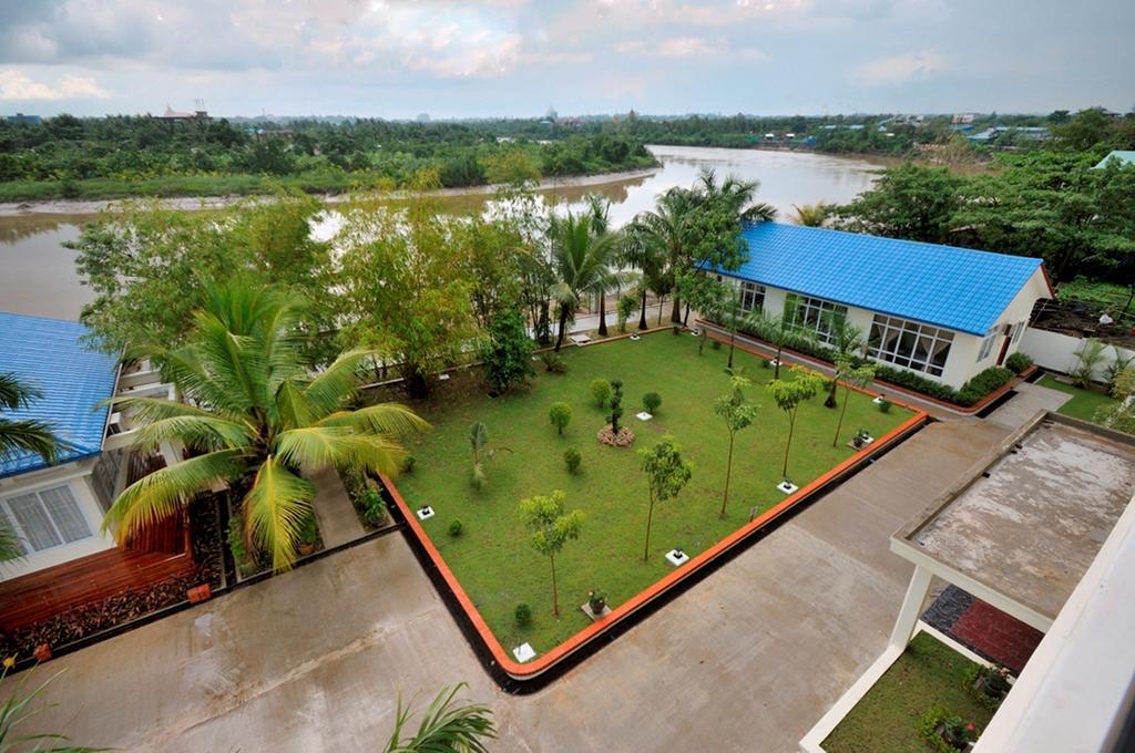 Royal Golden View Hotel Янгон Экстерьер фото